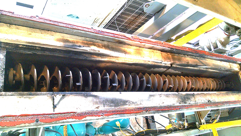 Internal view of a screw conveyor.